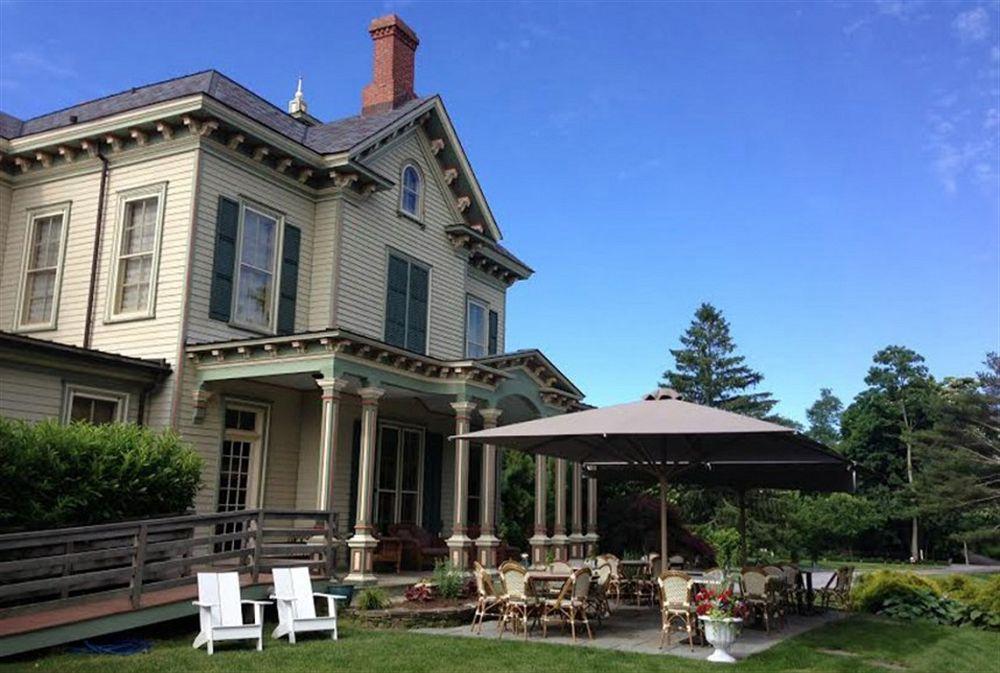Jedediah Hawkins Inn Jamesport Екстериор снимка