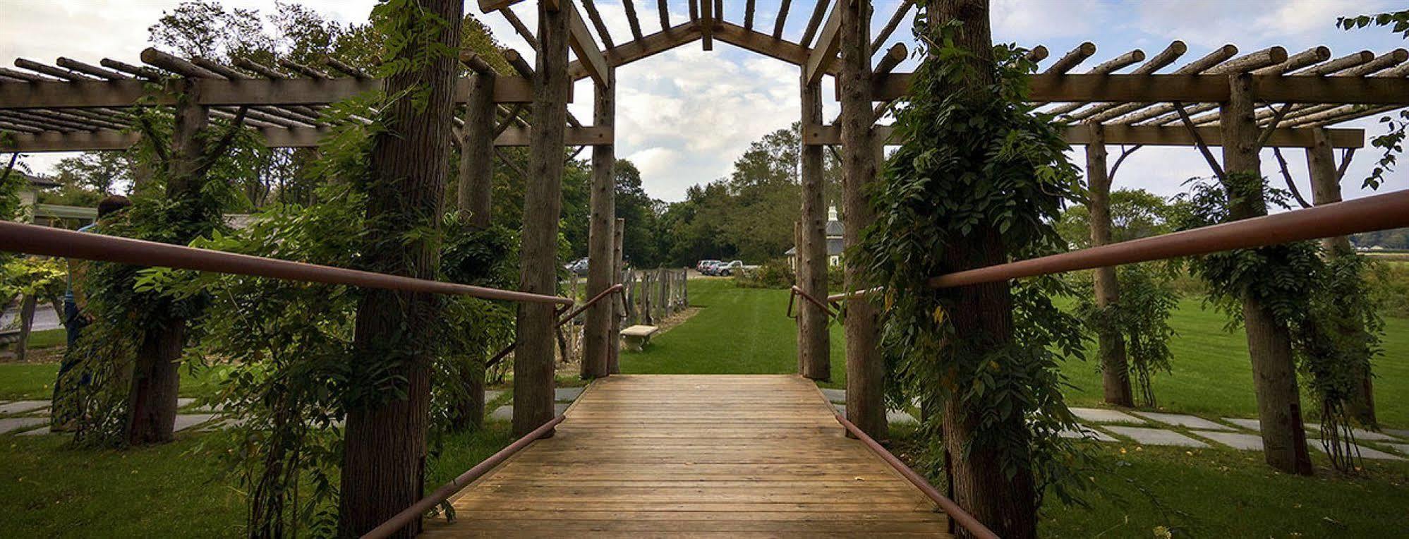 Jedediah Hawkins Inn Jamesport Екстериор снимка